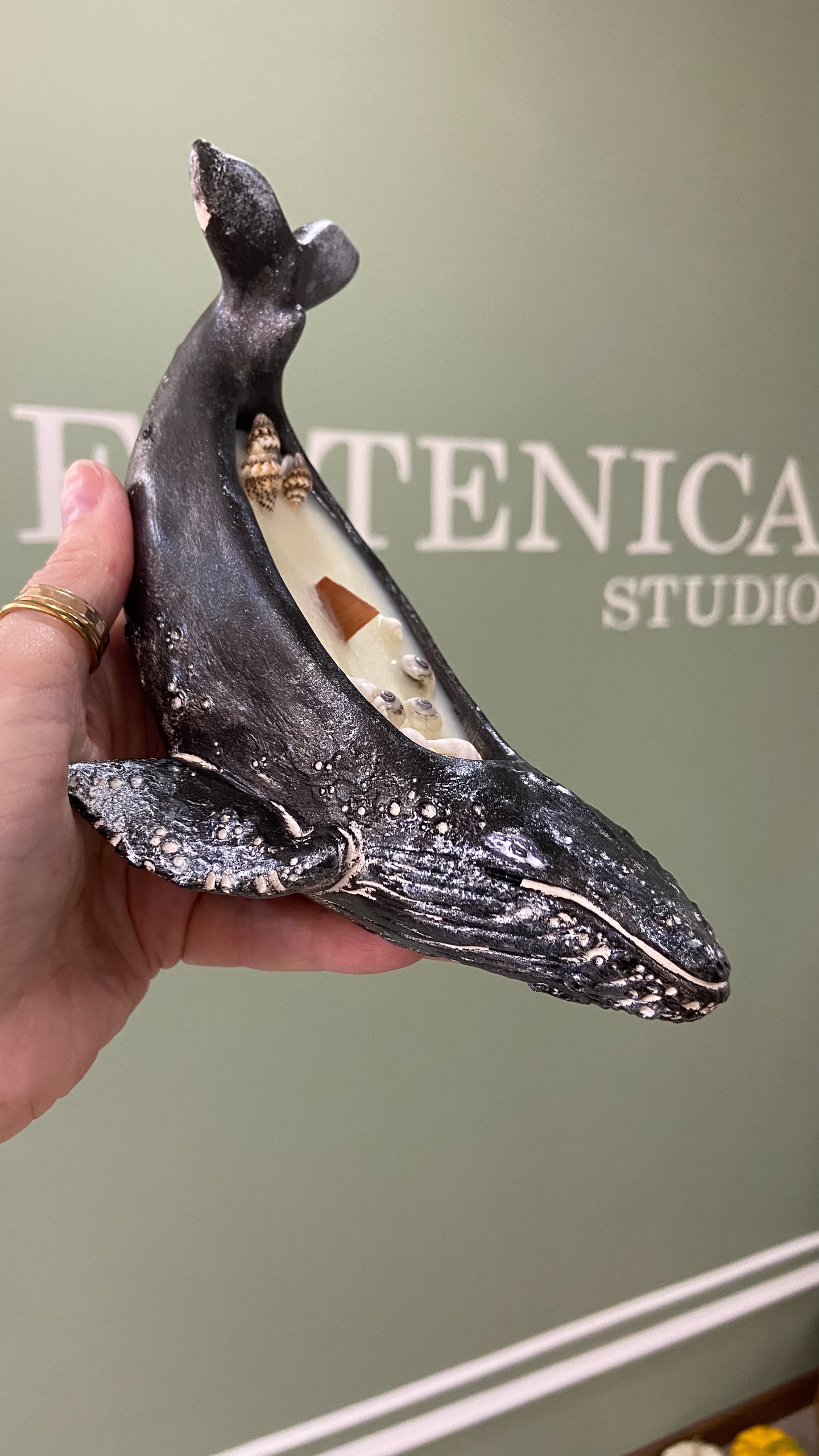 Подсвечник Кит